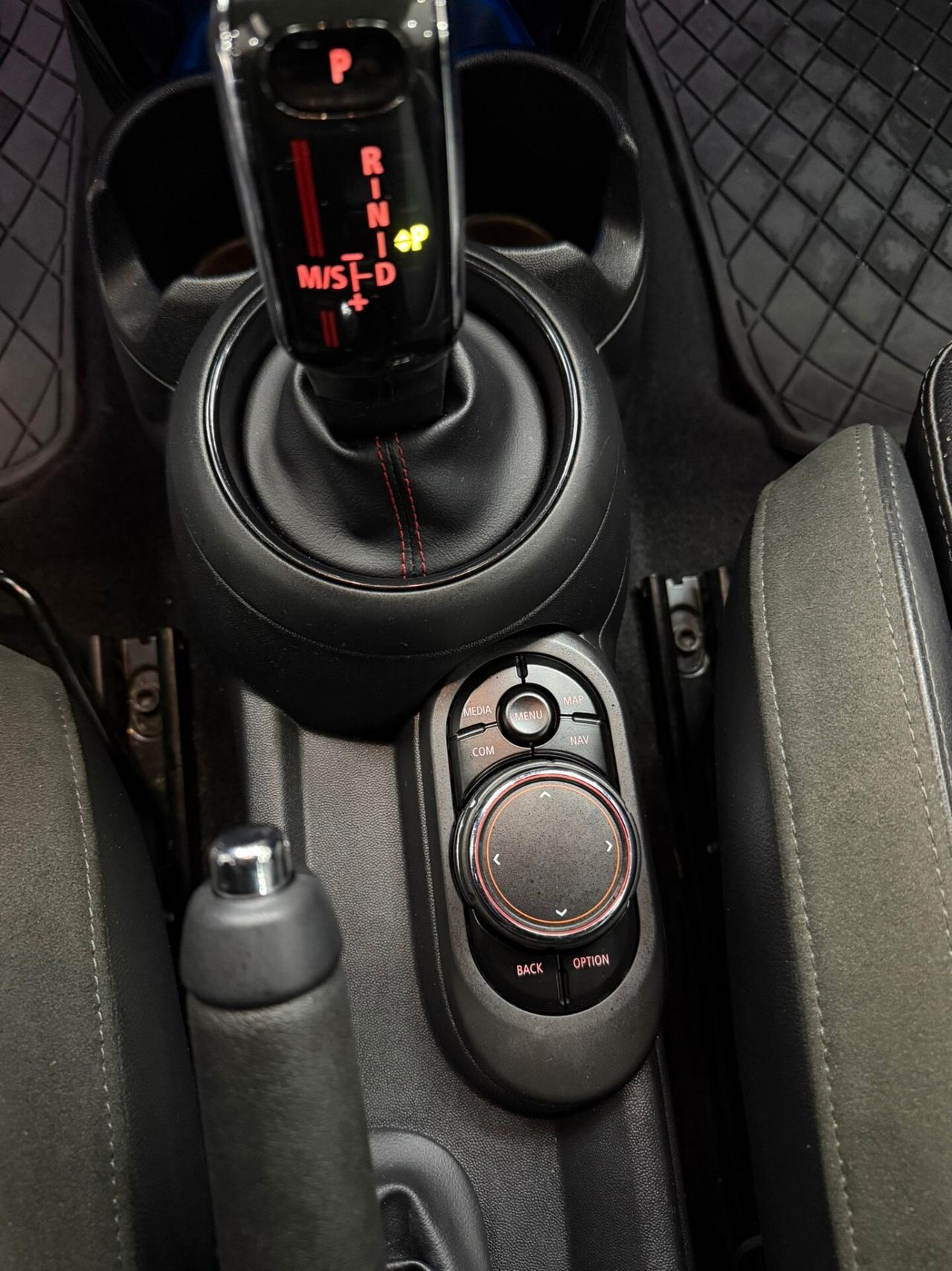 Mini John Cooper Works no super bollo