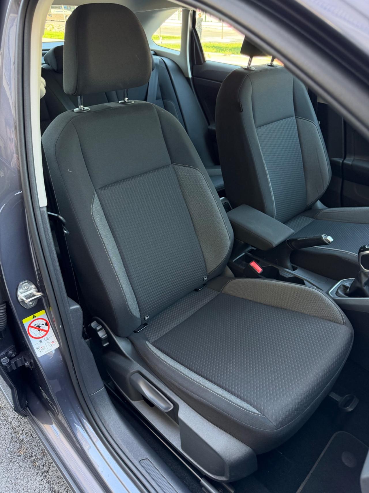 Volkswagen Taigo 1.0 Tsi 95CV Life Fari Led