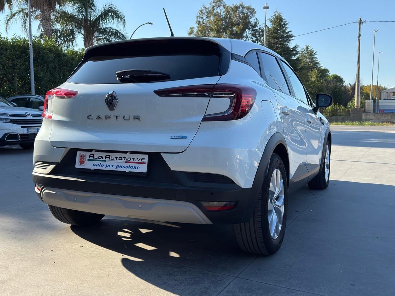 Renault Captur Full Hybrid E-Tech 145 CV Business