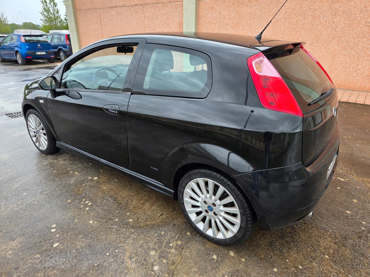 Fiat Grande Punto 1.4 Starjet 16V 3 porte Dynamic