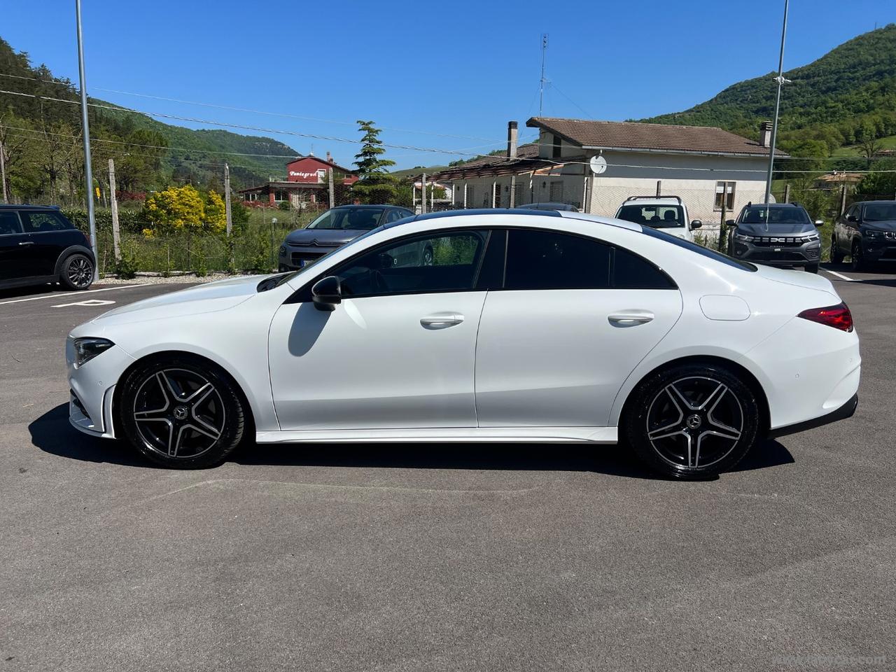 MERCEDES-BENZ CLA 200 d Automatic Premium