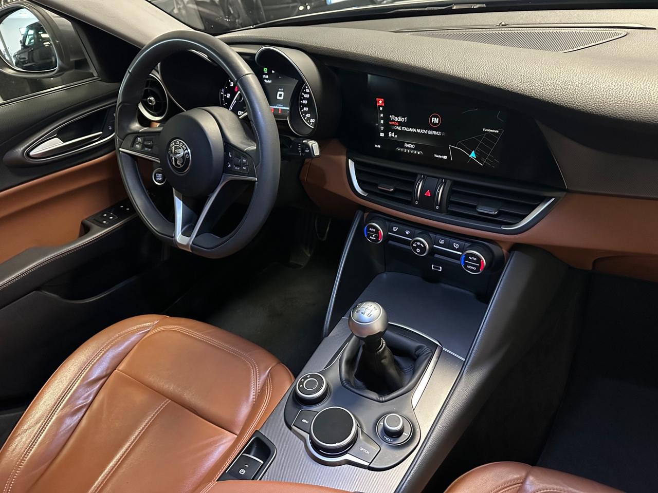 ALFA ROMEO GIULIA 2.2 T PELLE MARRONE 180CV UNIPRO