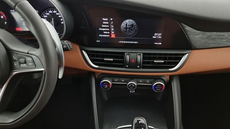 Alfa Romeo Giulia 2.0 Turbo 200 CV AT8 Executive