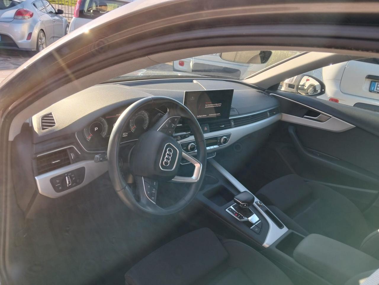 Audi A4 Avant 30 TDI/136 CV S tronic Business Advanced