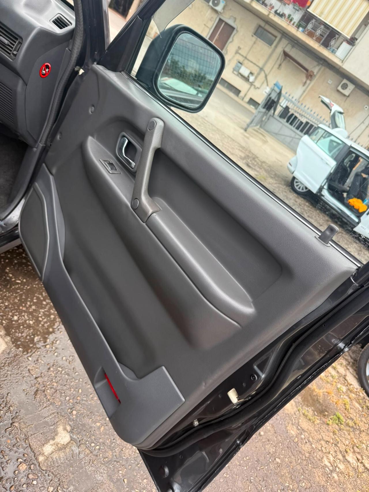 Mitsubishi Pajero 2.5 TDI Metal-top SS GLX Comfort