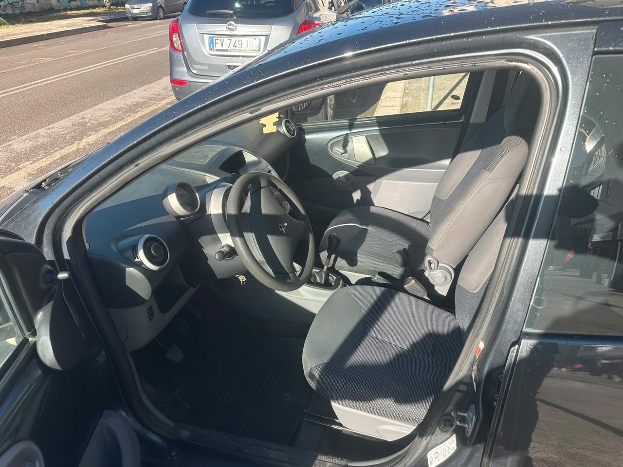 Peugeot 107 SWEET YEARS