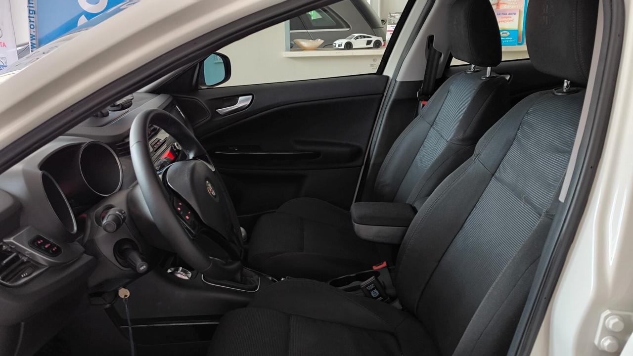Alfa Romeo Giulietta 2.0 JTDm-2 140 CV Distinctive