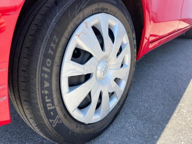 TOYOTA Yaris 1.0 BENZ 72 CV 5 porte Cool ADATTA A NEOPATENTATI