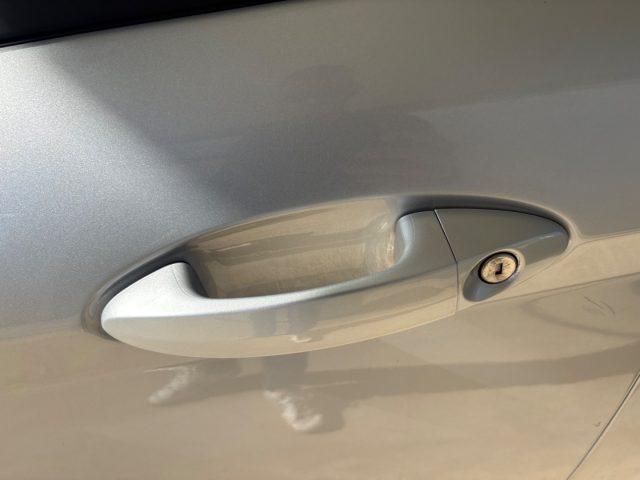 FORD Fiesta 1.2 82CV 5 porte OK NEOPATENTATI EURO 5 BENZINA