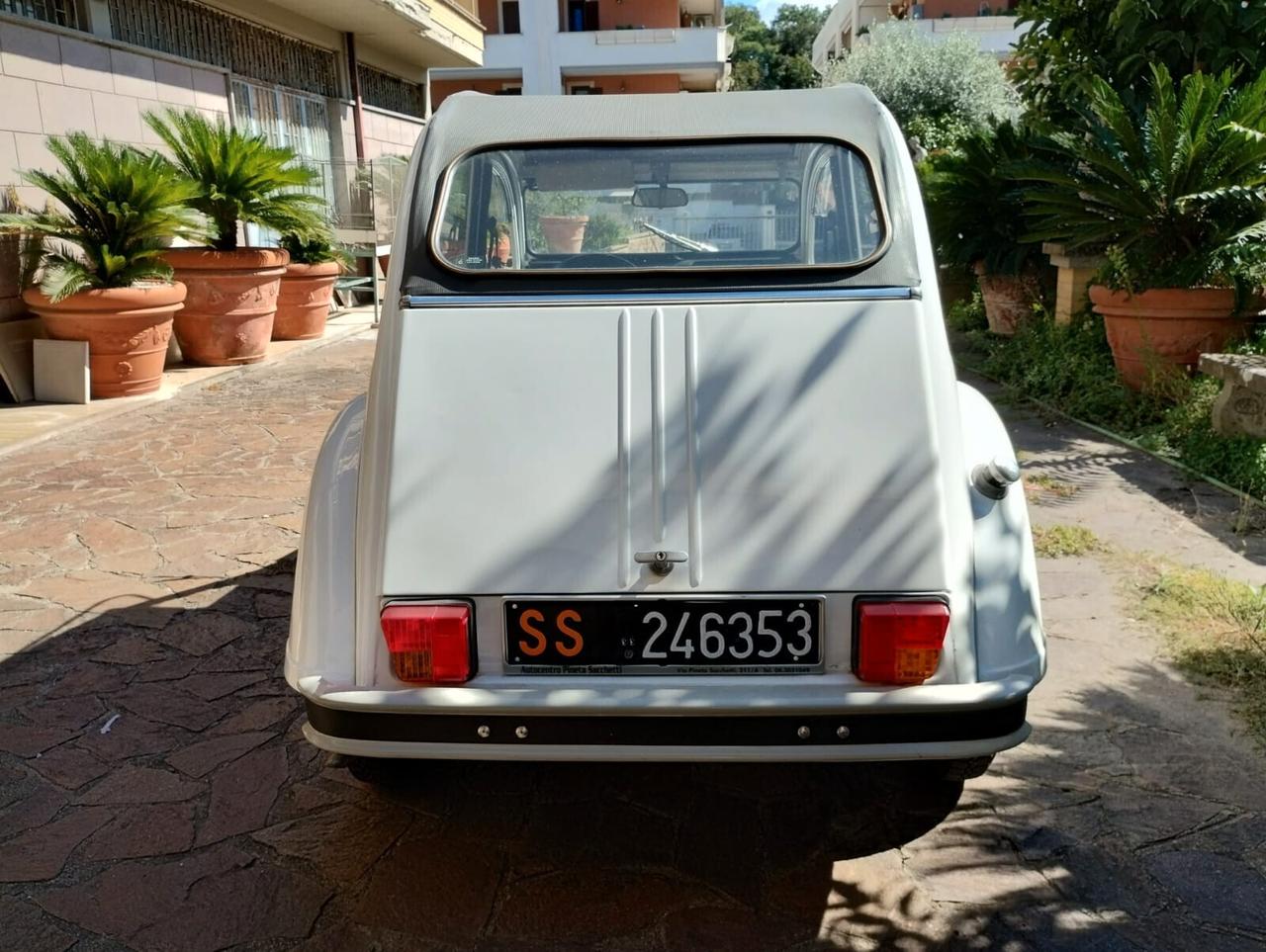 Citroen 2CV 6 Special