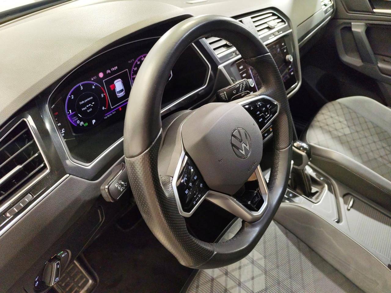 Volkswagen Tiguan 2.0 tdi R-Line 150cv