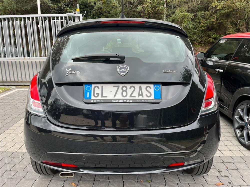 Lancia Ypsilon 1.0 FireFly 5 porte S&S Hybrid Ecochic Gold