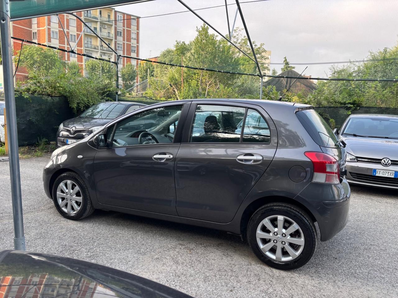 Toyota Yaris 1.4 D-4D 5 porte OK NEOPATENTATI