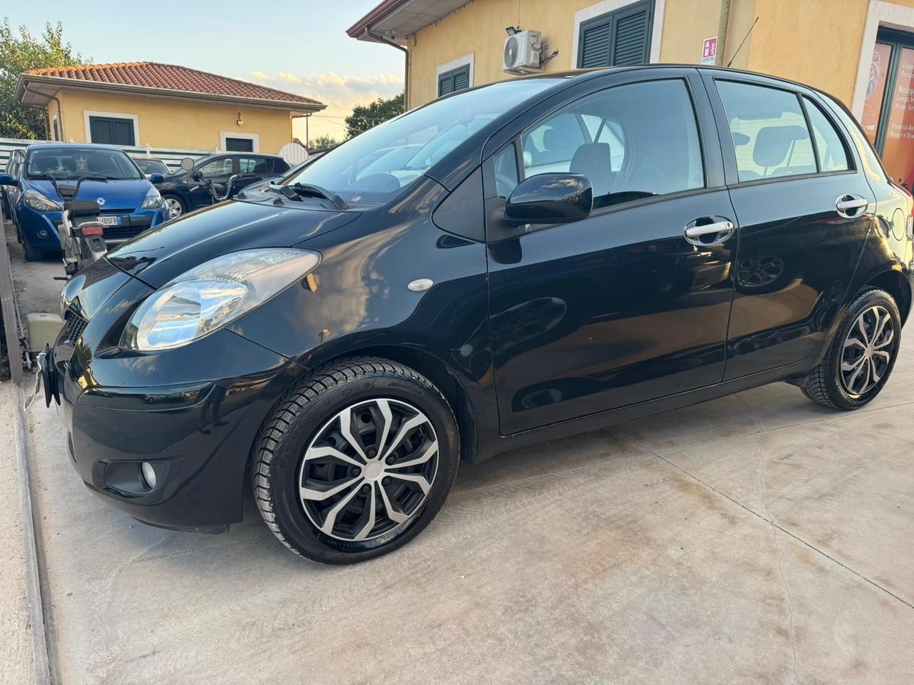 Toyota Yaris 1.3 benzina km 80 mila certificati