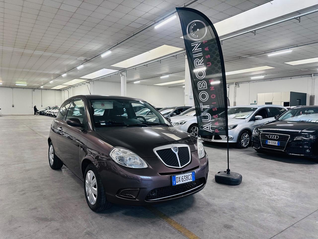 Lancia Ypsilon 1.4 Platino Ecochic GPL