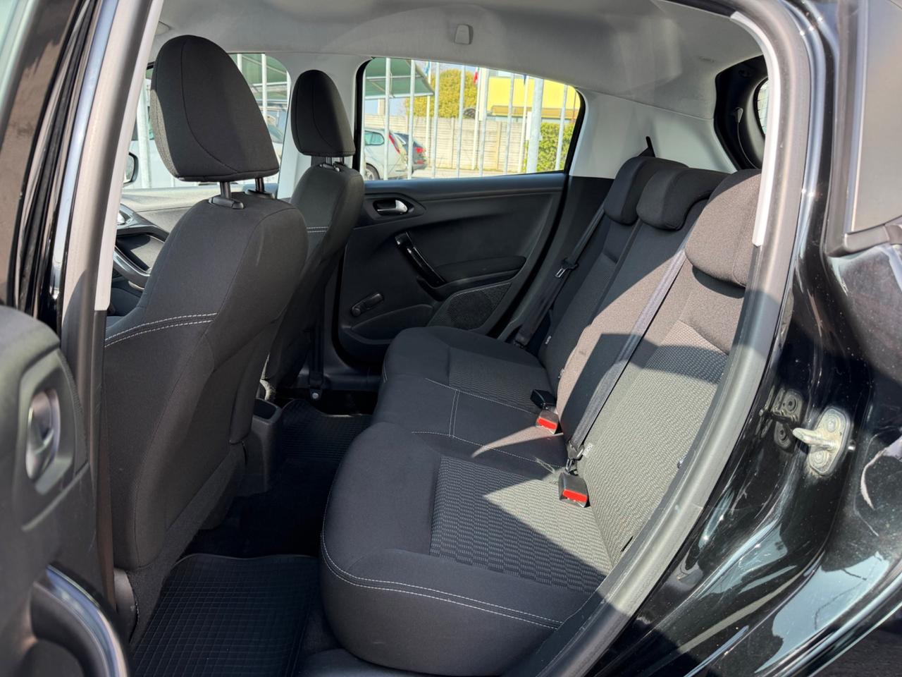 Peugeot 208 1.4 HDi 68 CV 5 porte Active