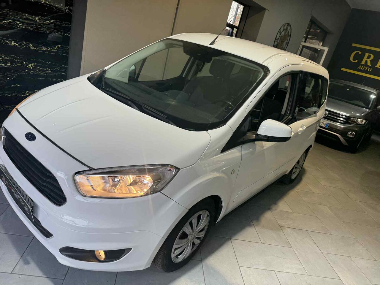 Ford Tourneo Courier 1.5 TDCI FURGONE VETRATO 5PO