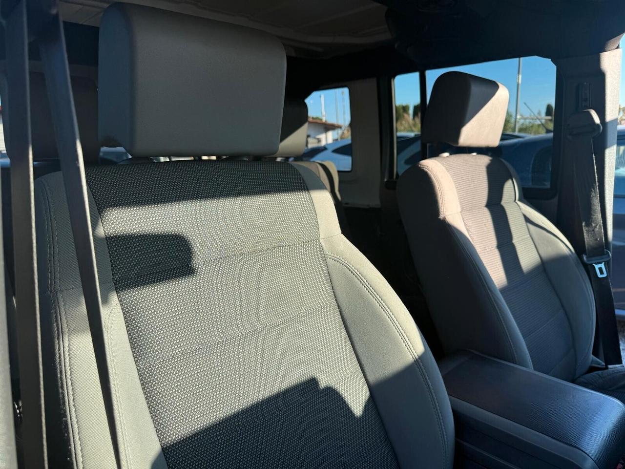 Jeep Wrangler Unlimited 2.8 CRD Sport Auto