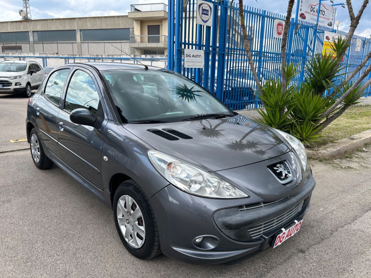 Peugeot 206 1.1 benz 60 cv 2009 77.000 km