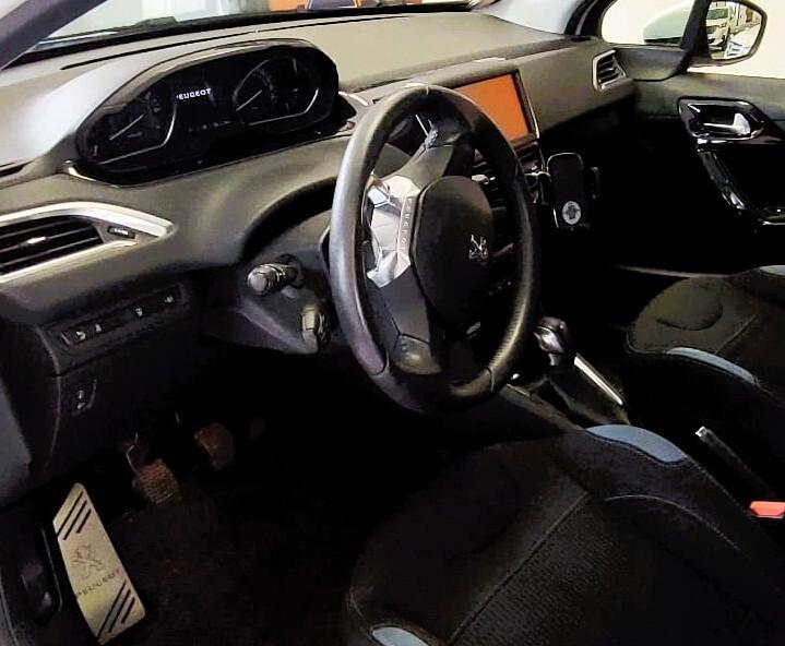 Peugeot 208 PureTech 82 5 porte Allure- PERFETTA IN OGNI DETTAGLIO