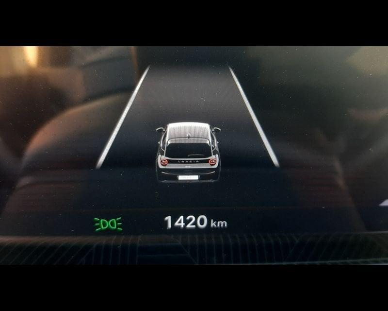 Lancia Ypsilon Ypsilon Hybrid e-DCT LX