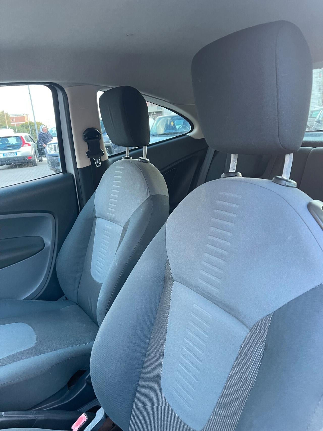 Ford Ka 1.3 TDCi 75CV Titanium