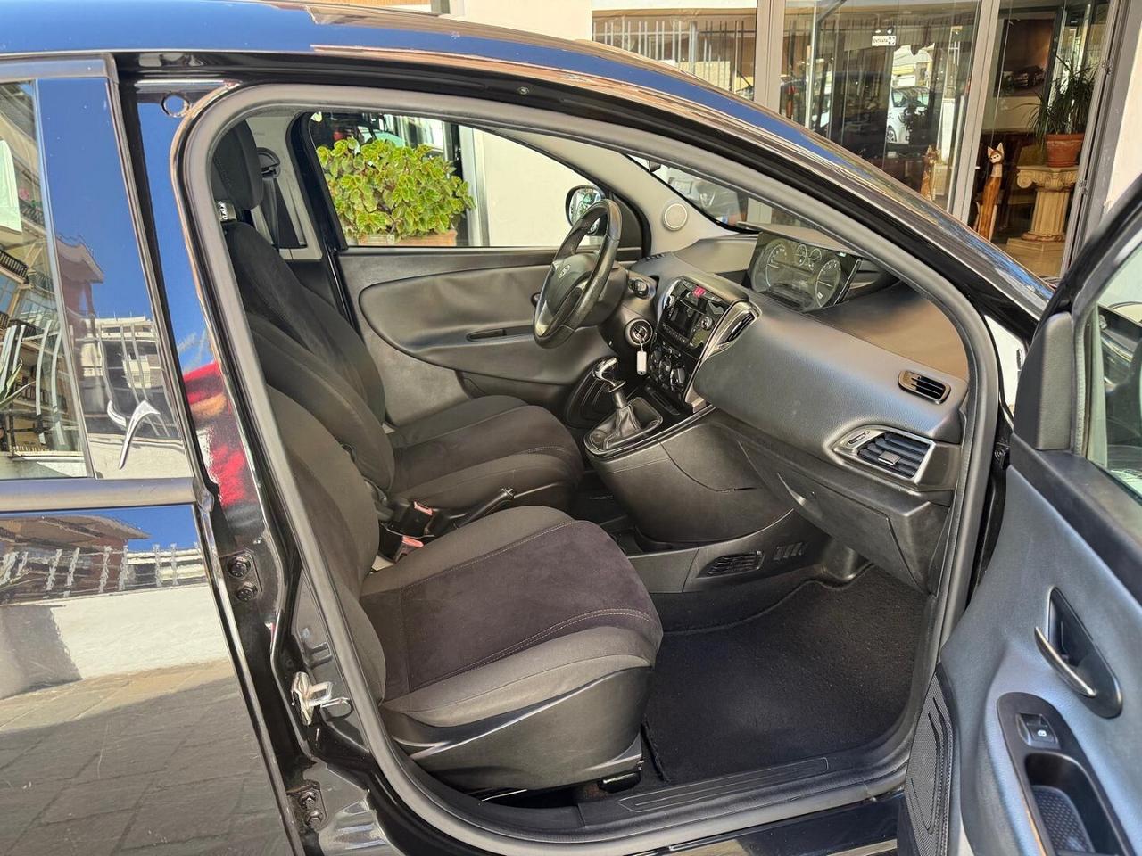 LANCIA Ypsilon 1.2 69CV 5 porte Platino EURO 6 GPL