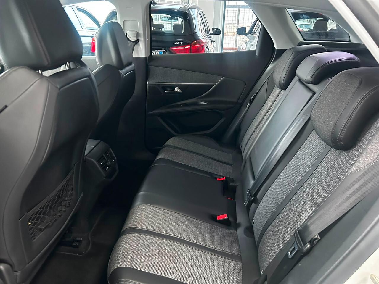 Peugeot 3008 BlueHDi 2018