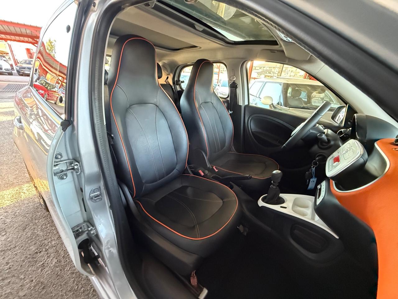 ForFour 1.0 90 CV/( 25 MILA KM )/permute/garanzia/unipro