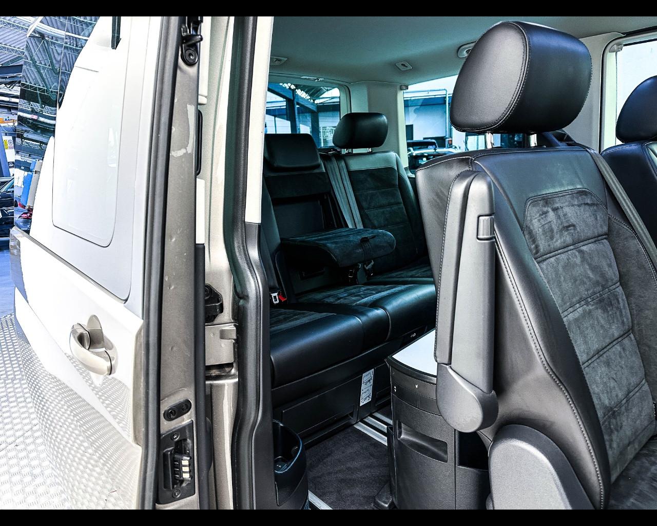 VOLKSWAGEN Multivan 6ª '15-'24 - Multivan 2.0 TDI 150CV 4Motion Highlin