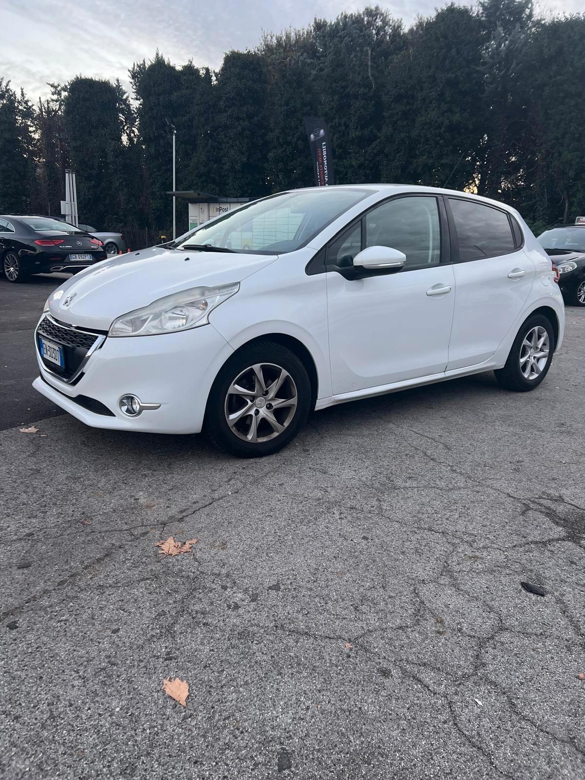 Peugeot 208 1.2 VTi 82 CV 5porte Allure