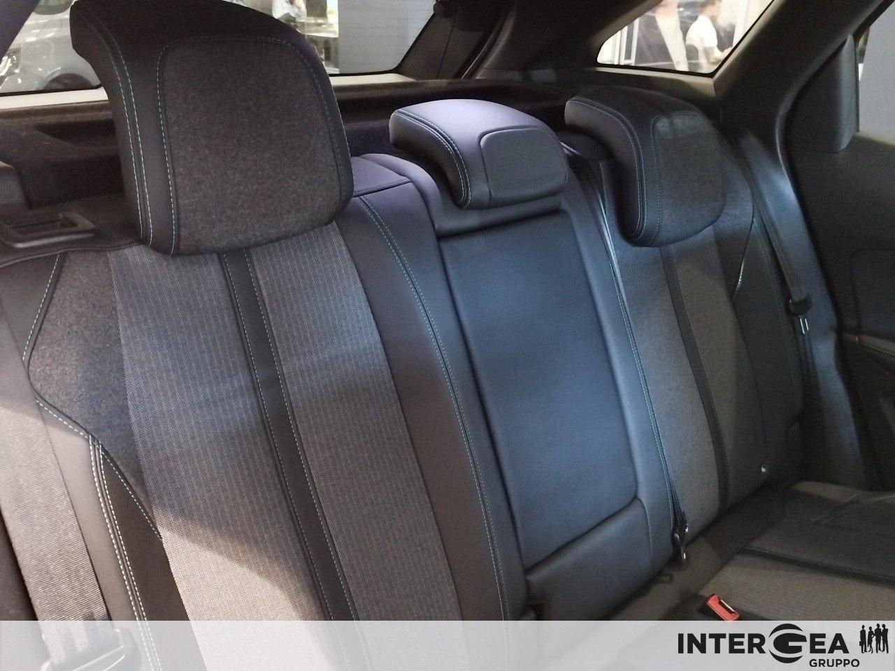 PEUGEOT 3008 1.5 bluehdi Allure Pack s&s 130cv eat8