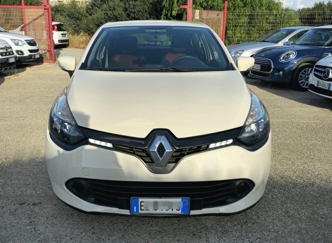 Renault Clio 1.2 75 CV 5 porte Duel
