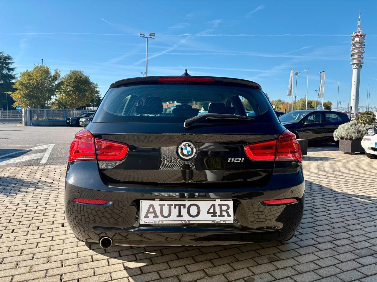 Bmw 118 Serie 1 - 118i 5p. 136cv Doppio treno di Cerchi / Gomme