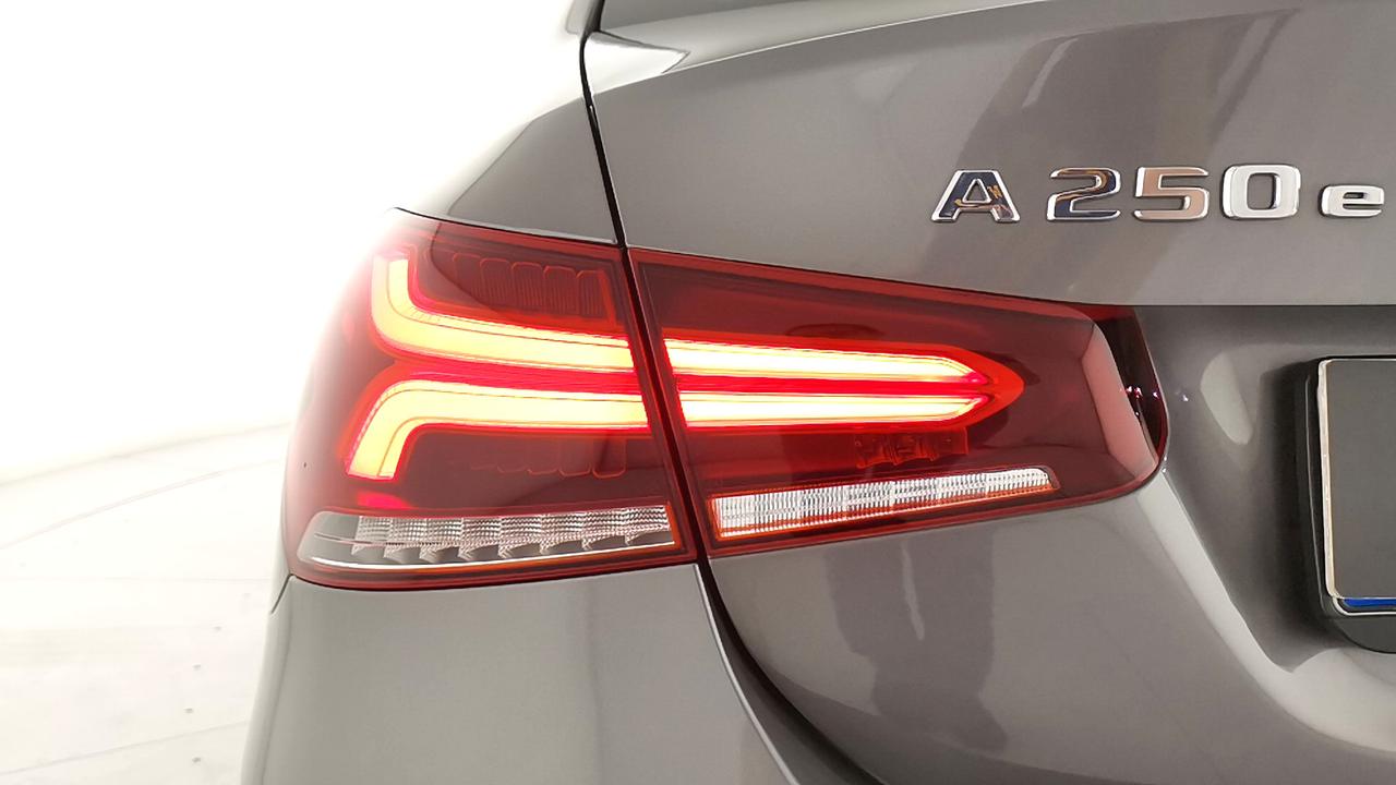 Mercedes-Benz Classe A - V177 2018 - A 250 e phev (eq-power) Sport auto