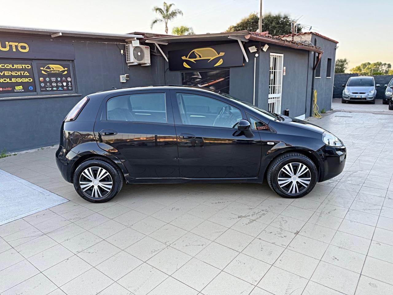Fiat Punto 1.3 MJT II 75 CV 5 porte Lounge Garanzia 12 Mesi
