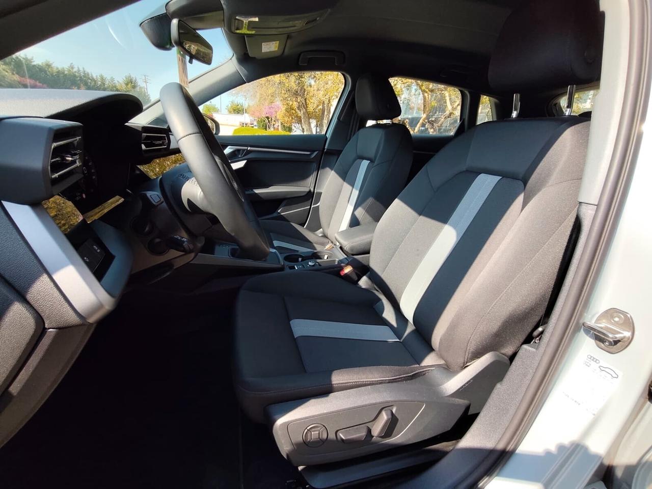Audi A3 SPB 30 TDI Business Advanced