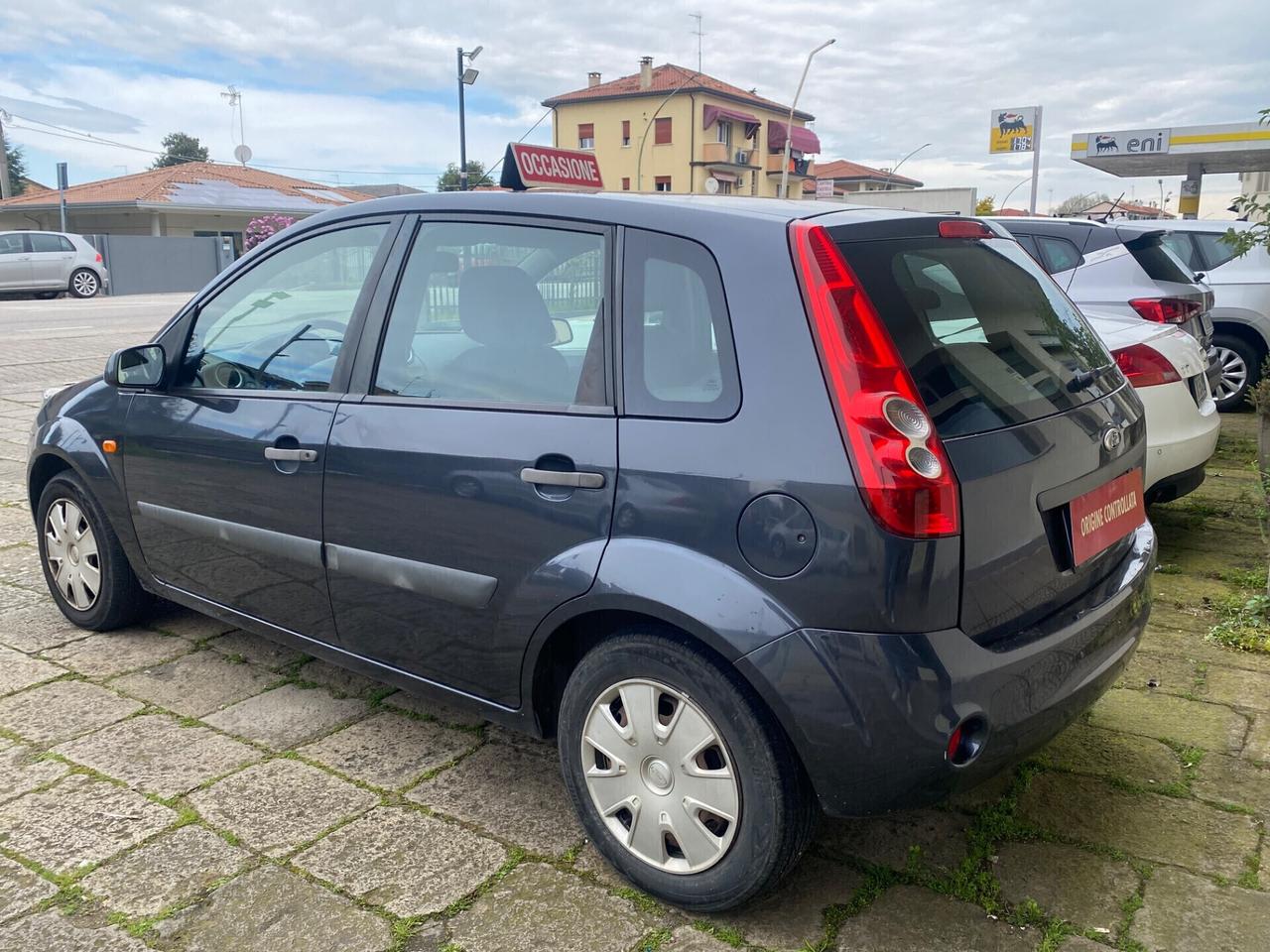 Ford Fiesta 1.2 16V 5p. Neopatentati