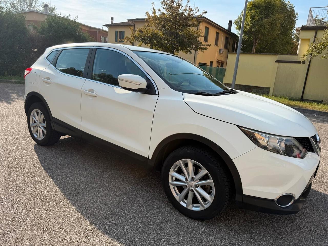 Nissan Qashqai 1.2 - NEOPATENTATI - 12 MESI DI GARANZIA -