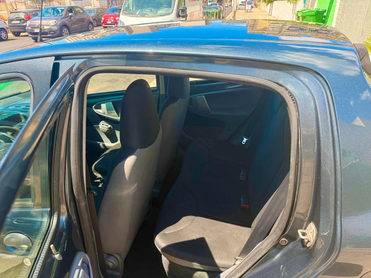 Toyota Aygo 1.0 12V VVT-i 5 porte Now - Anno 2011 -