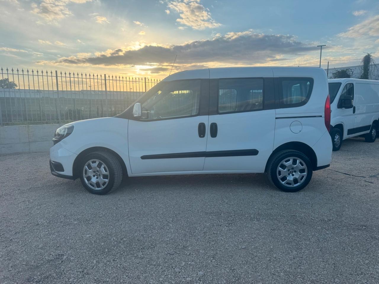 Fiat Doblo Doblò 1.6 MJT 120CV Lounge N1 5 POSTI