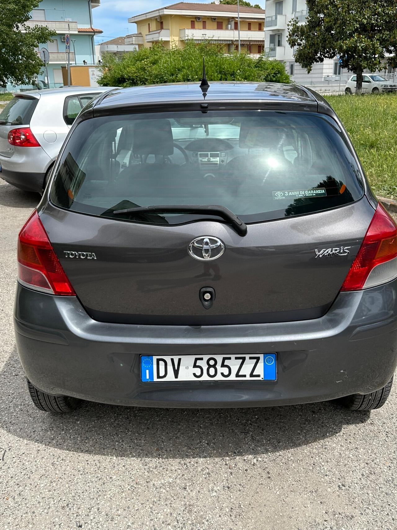 Toyota Yaris 2^serie 1000 benzina 5 porte 2009