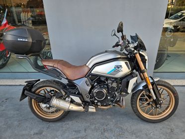 CF Moto 700CL-X - 2024