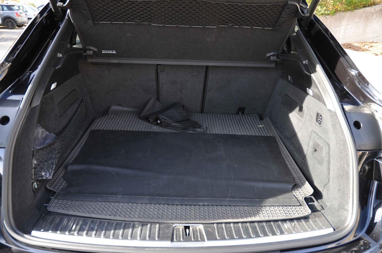 Porsche Cayenne Coupé 3.0 V6 E-Hybrid LEASING