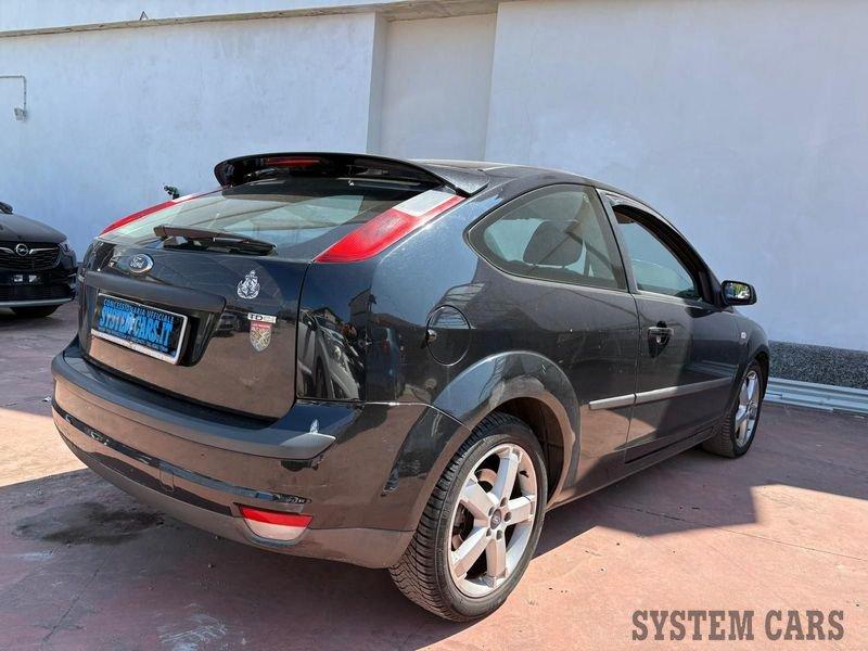 Ford Focus AUTO PER COMMERCIANTI NON RICONDIZIONATA- FOCUS 1.8 TDCi (115CV) - GOMME 4 STAGIONI