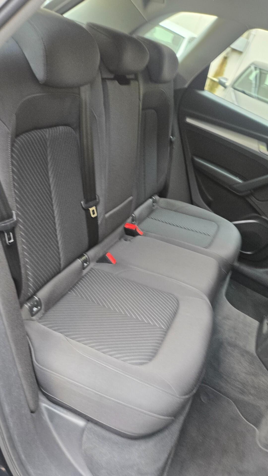Audi Q5 35 TDI quattro S tronic Business