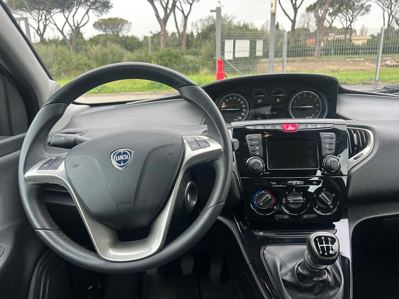 Lancia Ypsilon 1.0 FireFly 5 porte S&S Hybrid Ecochic Gold