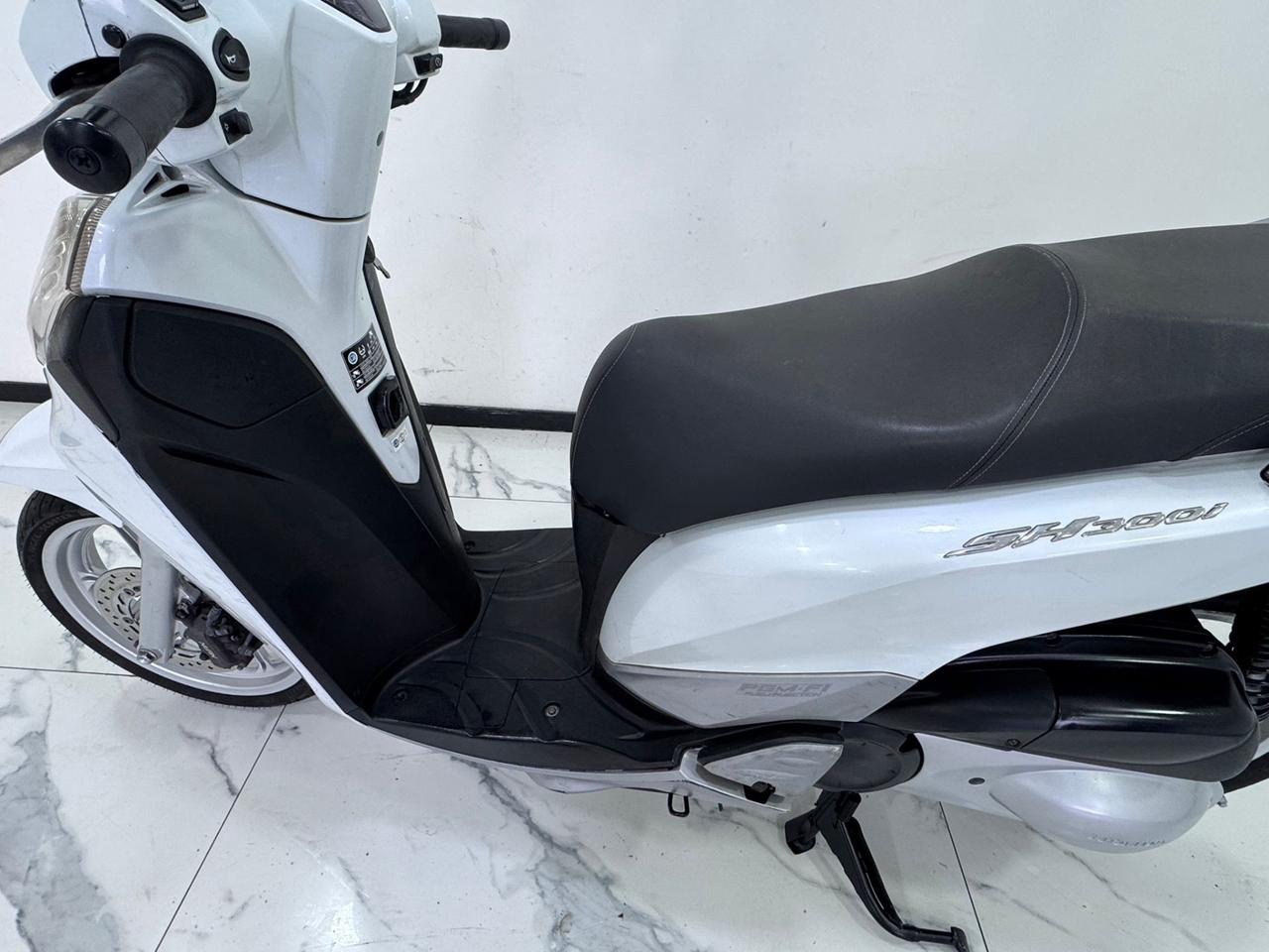 Honda SH 300 ABS-TAGLIANDATO E REVISIONATO-2015