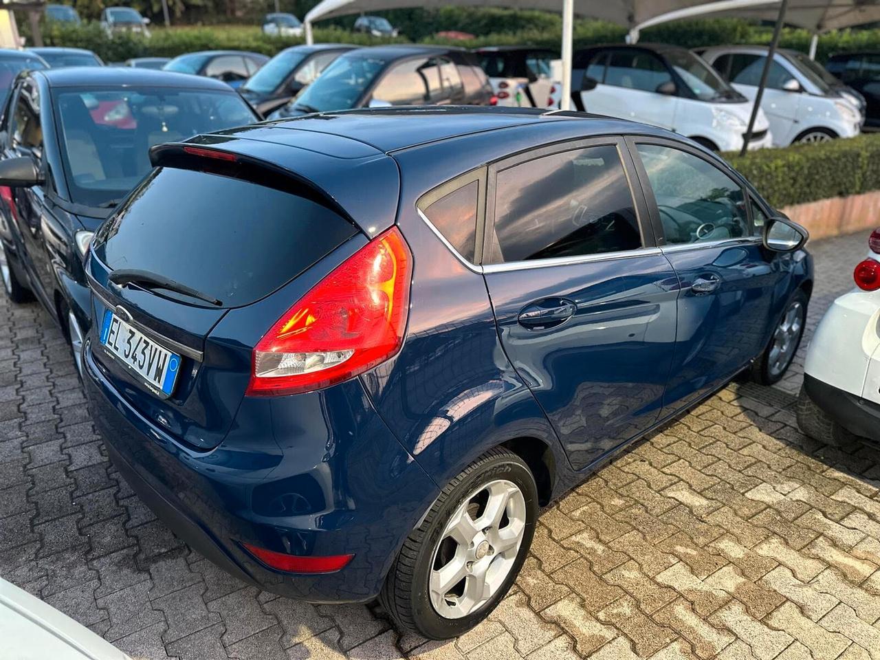 FORD FIESTA TITANIUM GARANZIA 12 MESI