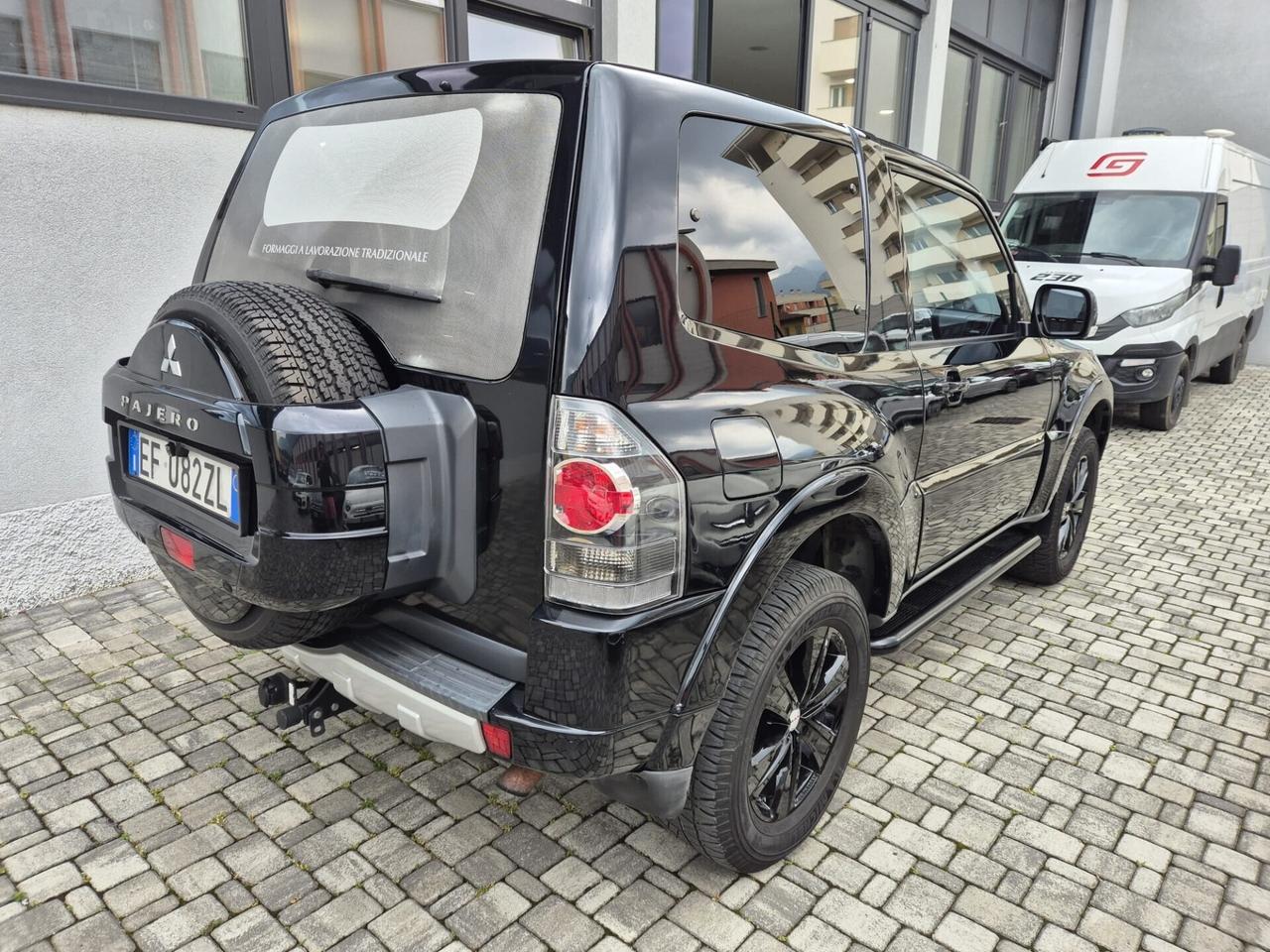 Mitsubishi Pajero 3.2 4X4 AUTOCARRO 2 POSTI
